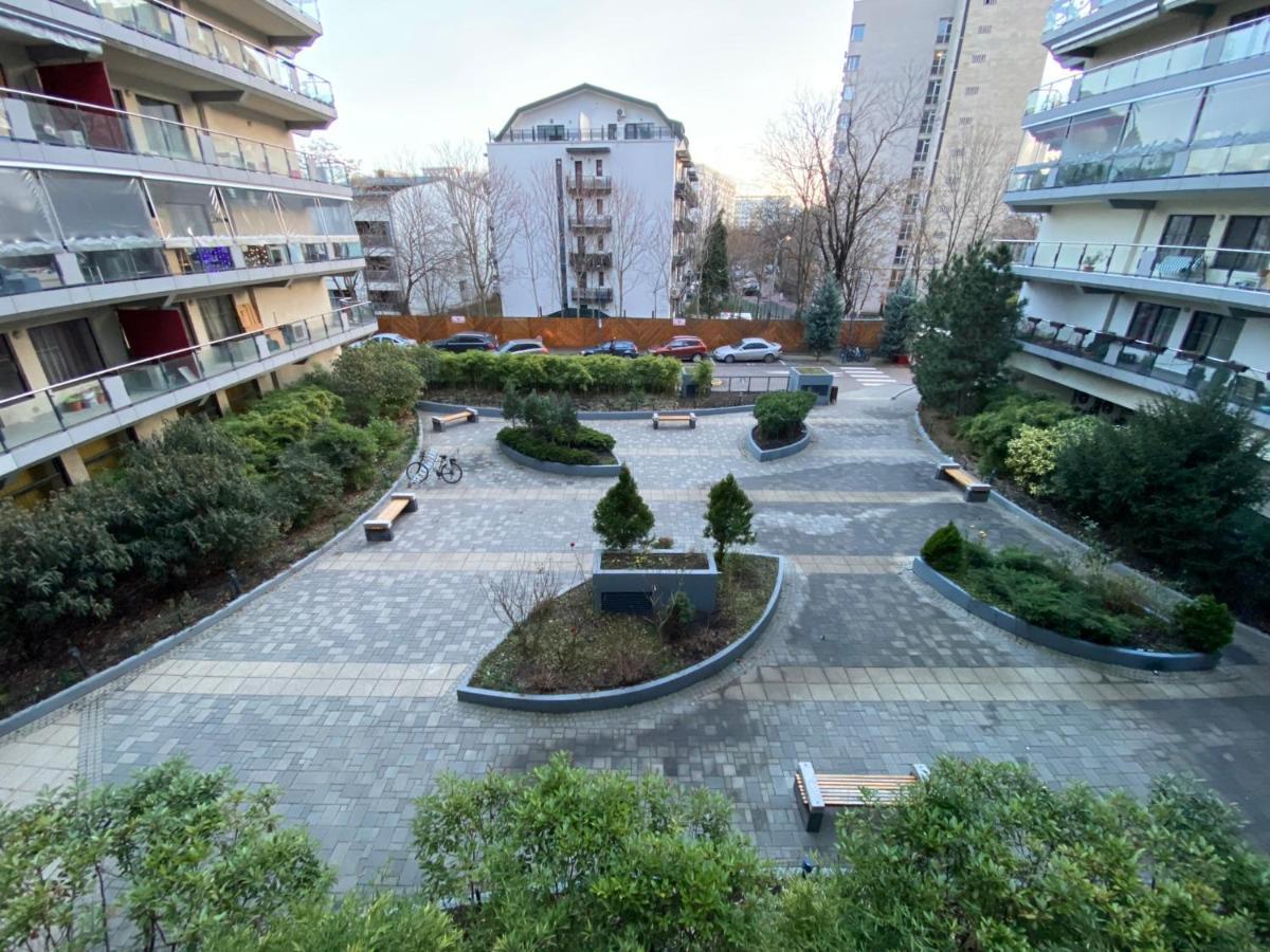 Green Apartment 214 With Private Parking Bucureşti Ngoại thất bức ảnh