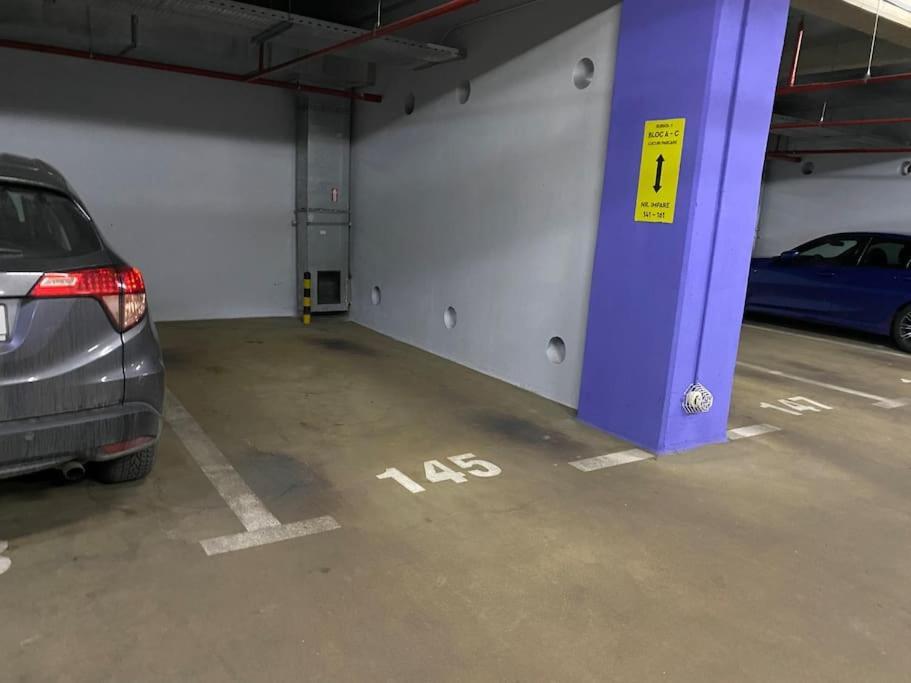 Green Apartment 214 With Private Parking Bucureşti Ngoại thất bức ảnh