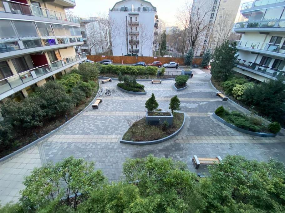 Green Apartment 214 With Private Parking Bucureşti Ngoại thất bức ảnh