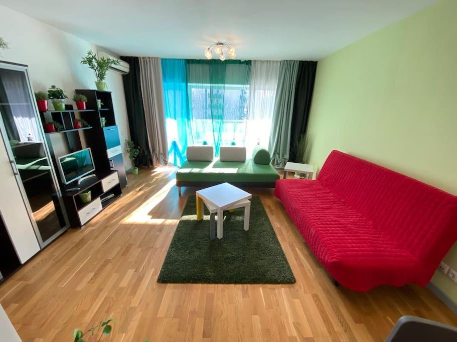 Green Apartment 214 With Private Parking Bucureşti Ngoại thất bức ảnh